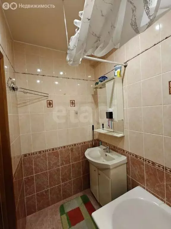 2-комнатная квартира: Тюмень, улица Академика Сахарова, 40 (64.2 м) - Фото 2