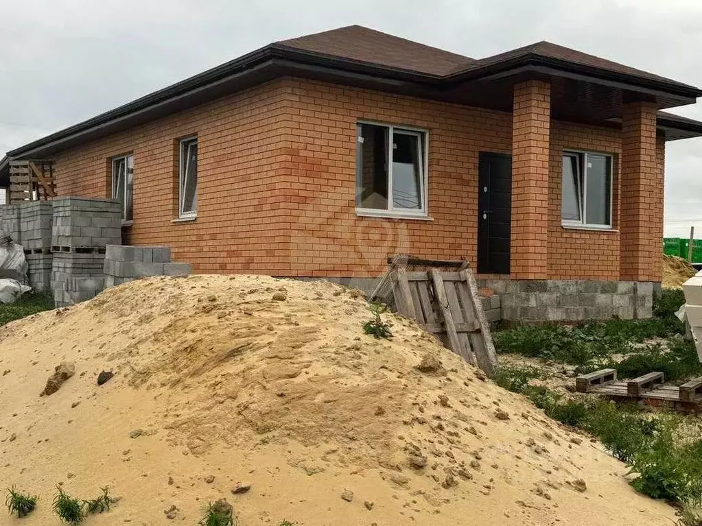 Дом в Белгородская область, Старооскольский городской округ, с. ... - Фото 2