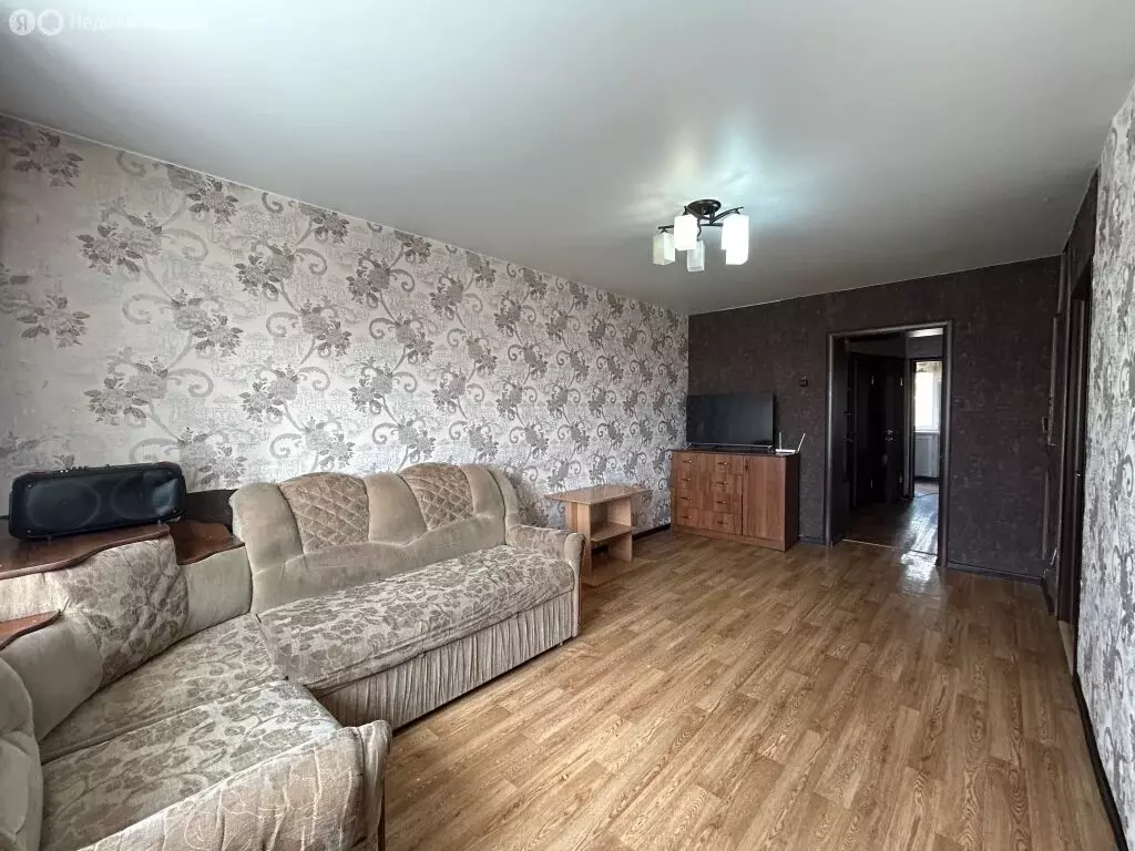 3-комнатная квартира: Абакан, улица Маршала Жукова, 90 (62.5 м) - Фото 1