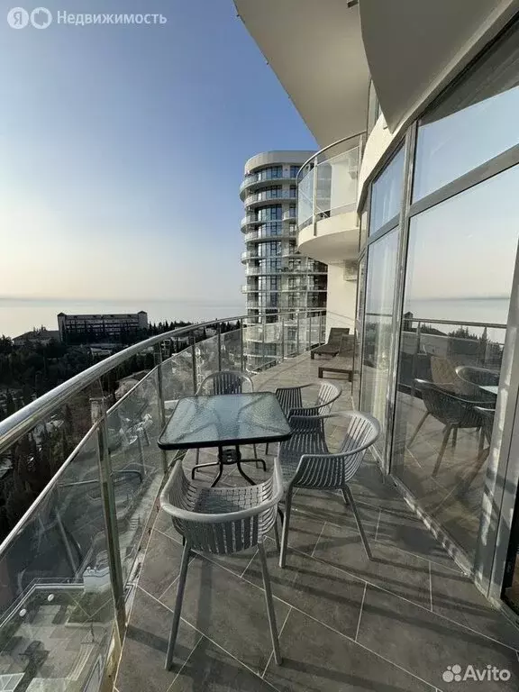 2-комнатная квартира: Алушта, Западная улица, 4 (61.1 м) - Фото 1