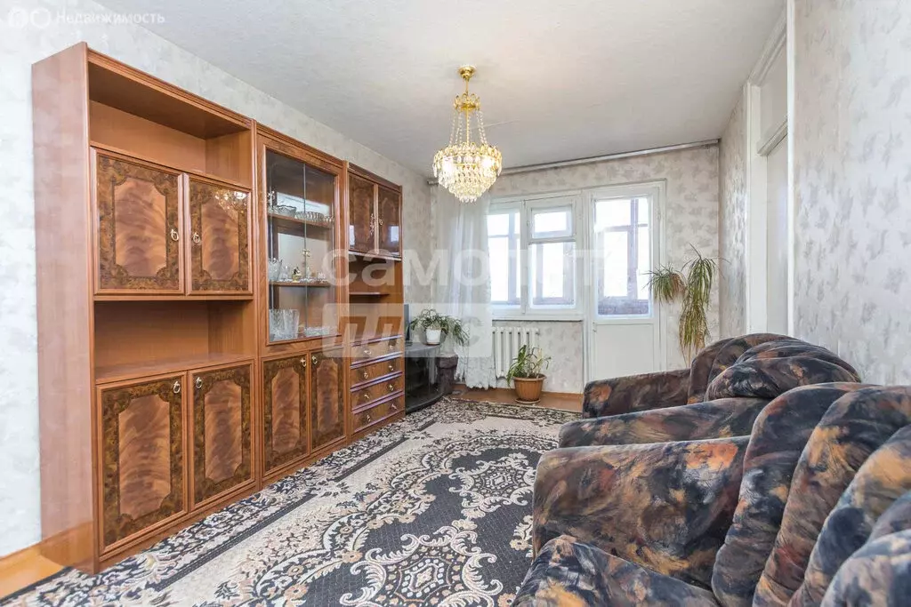 3-комнатная квартира: Уфа, улица Бориса Домашникова, 24 (55.7 м) - Фото 1