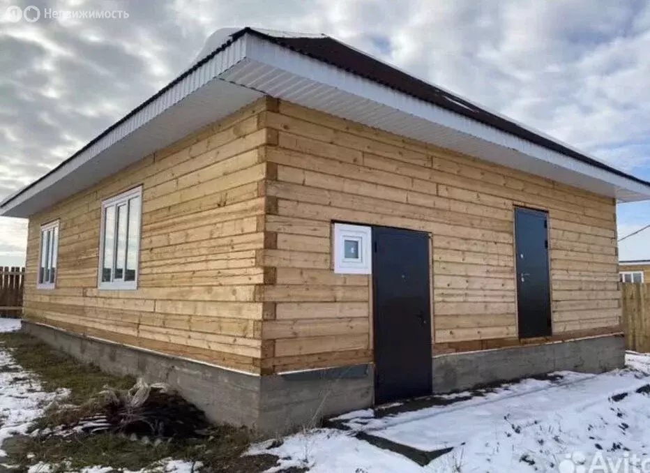Дом в Усть-Абаканский район, деревня Чапаево, Центральная улица, 15 ... - Фото 1