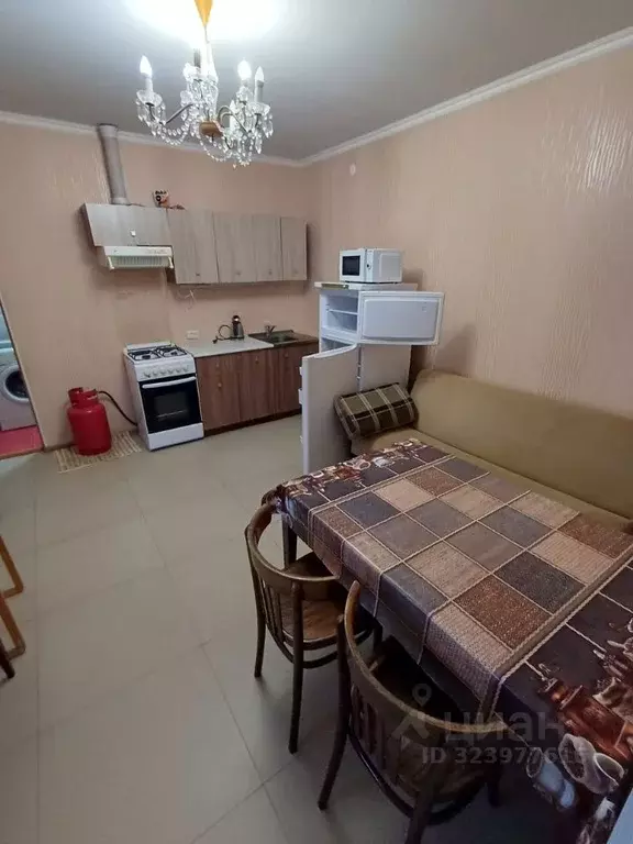 Дом в Крым, Симферопольский район, Гвардейское с/пос, с. Софиевка ул. ... - Фото 2