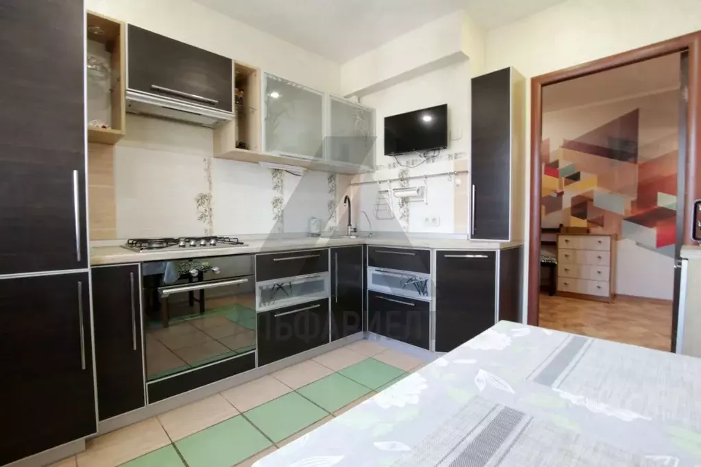 2-к кв. Омская область, Омск ул. Крупской, 12 (57.0 м) - Фото 1