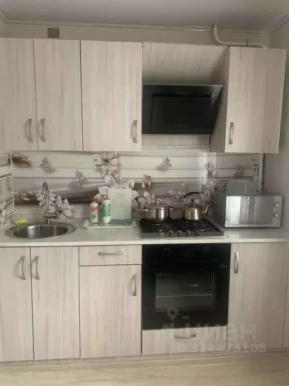 1-к кв. Курганская область, Курган Заозерный жилрайон, 3-й мкр, 31 ... - Фото 0