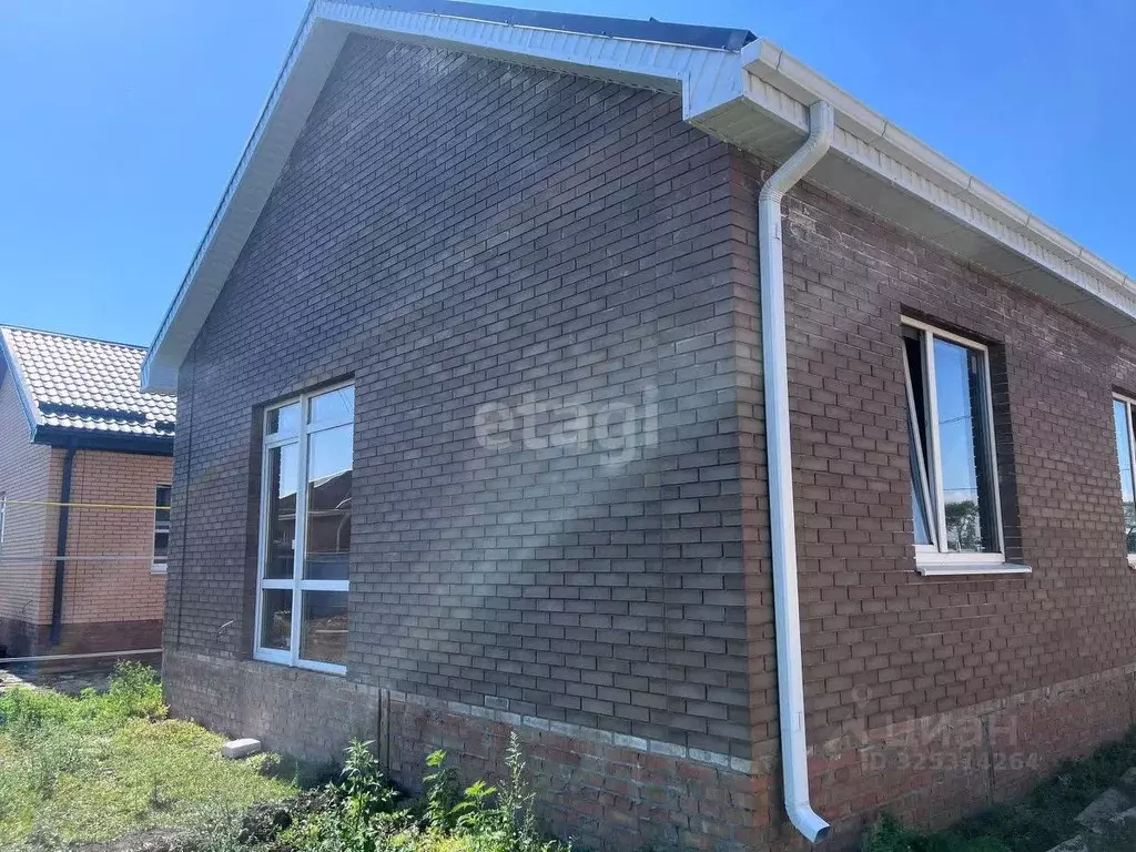 Дом в Ростовская область, Неклиновский район, с. Новобессергеневка ул. ... - Фото 1