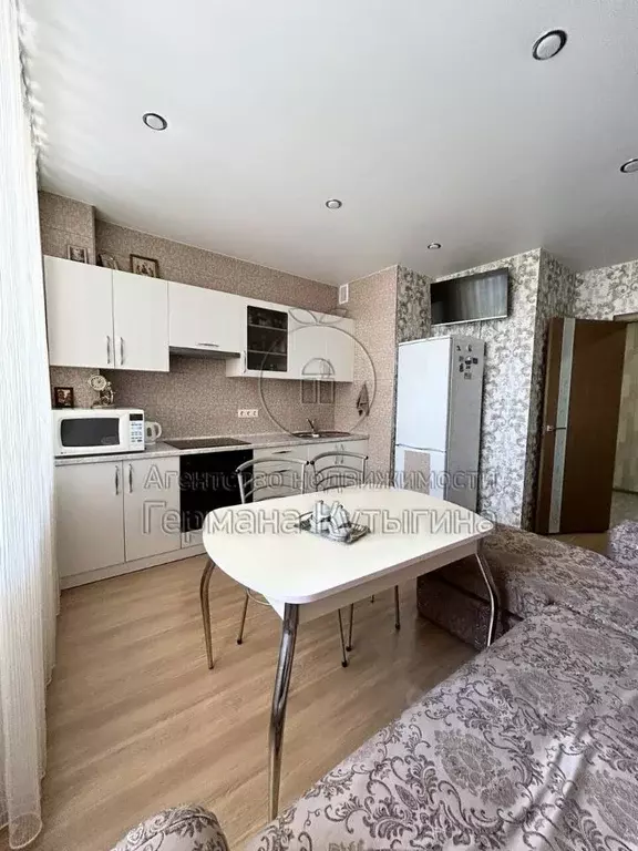 1-к кв. Волгоградская область, Волгоград ул. Поддубного, 1 (53.9 м) - Фото 1