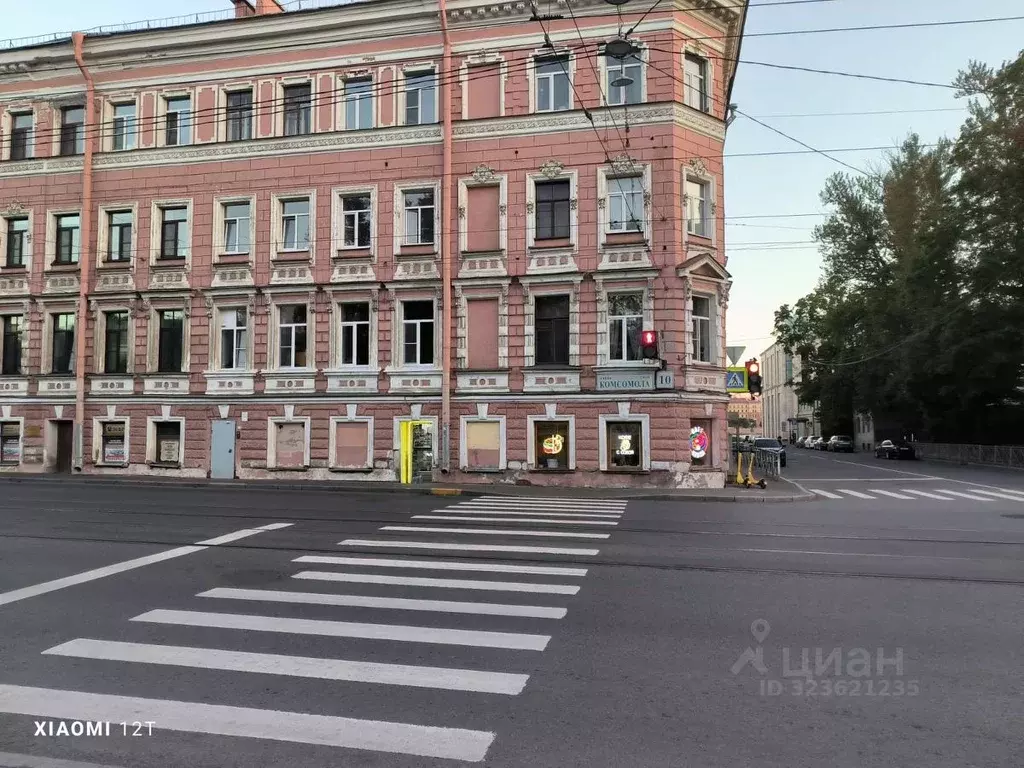 Торговая площадь в Санкт-Петербург ул. Комсомола, 10 (25 м) - Фото 1