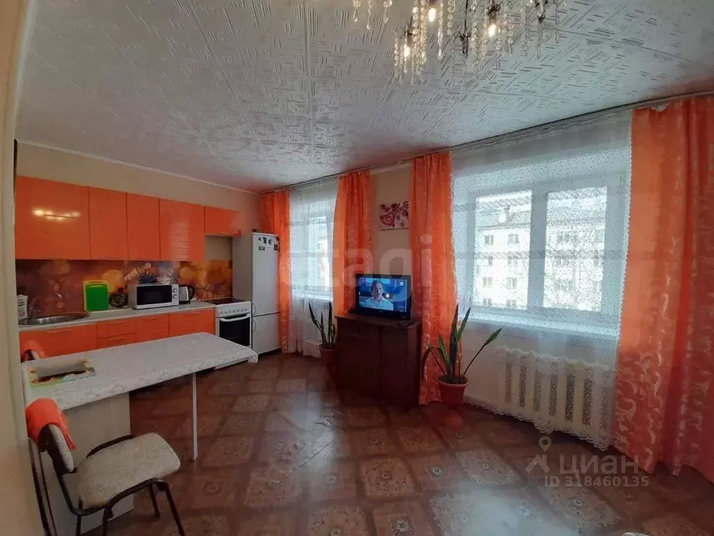 3-к кв. Иркутская область, Усть-Кут ул. Реброва-Денисова, 33 (52.0 м) - Фото 0