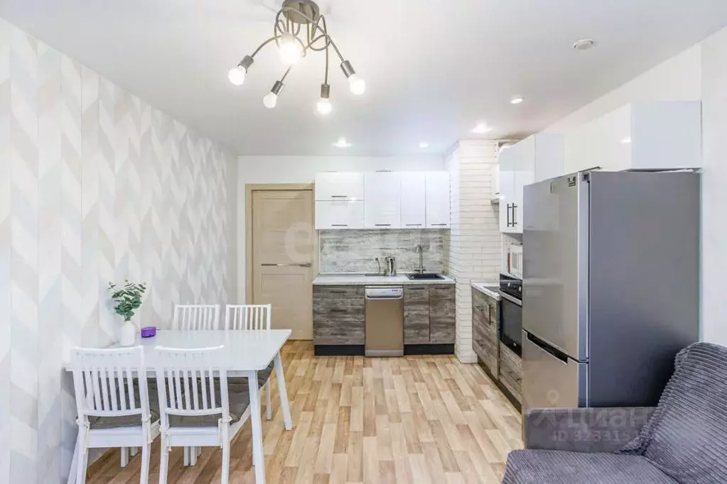 2-к кв. Тюменская область, Тюмень ул. Московский Тракт, 150 (67.0 м) - Фото 1