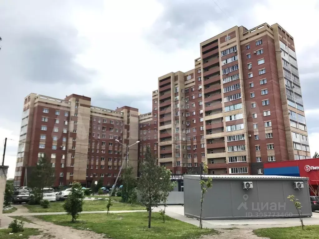 3-к кв. Омская область, Омск Пригородная ул., 27 (72.9 м) - Фото 0