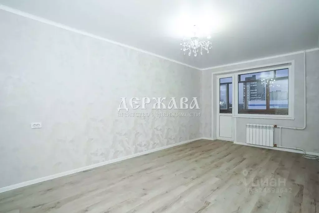 2-к кв. Белгородская область, Старый Оскол Молодогвардеец мкр, 12 ... - Фото 1