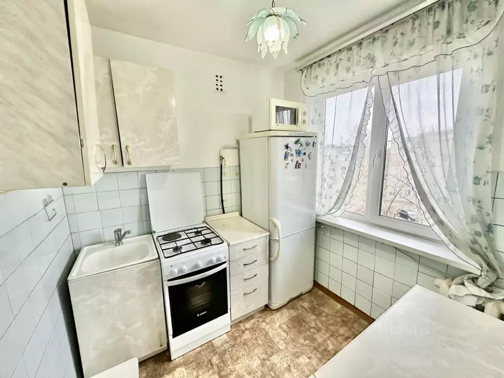 2-к кв. Алтайский край, Барнаул Молодежная ул., 62 (45.1 м) - Фото 1