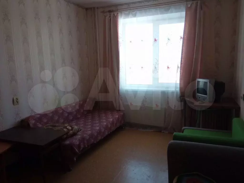 Комната 11 м в 3-к., 1/9 эт. - Фото 1