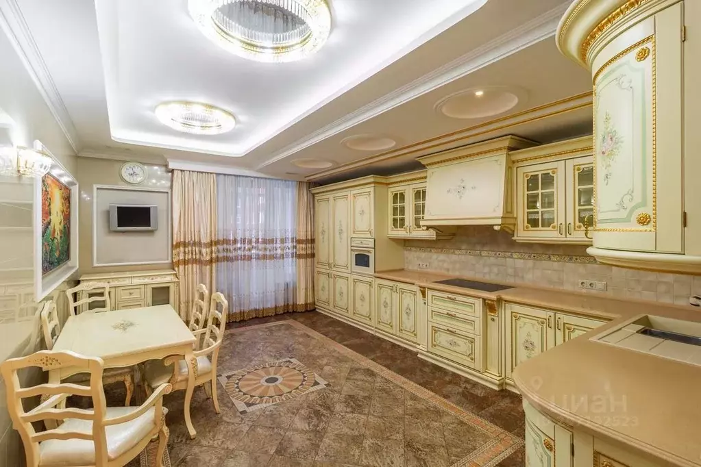 3-к кв. Омская область, Омск ул. Красный Путь, 34 (149.0 м) - Фото 2