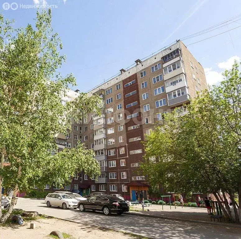 3-комнатная квартира: Барнаул, улица Островского, 4 (62 м) - Фото 0