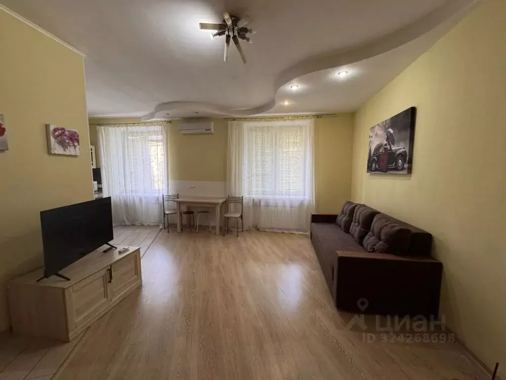 2-к кв. Волгоградская область, Волгоград ул. Аллея Героев, 1 (65.0 м) - Фото 1