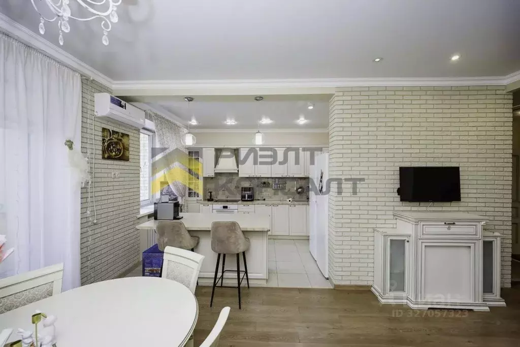 3-к кв. Омская область, Омск ул. Крупской, 14к4 (90.0 м) - Фото 1