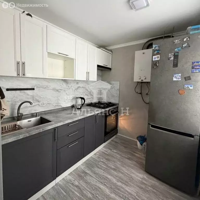 3-комнатная квартира: Азов, Красноармейский переулок, 73 (57 м) - Фото 1