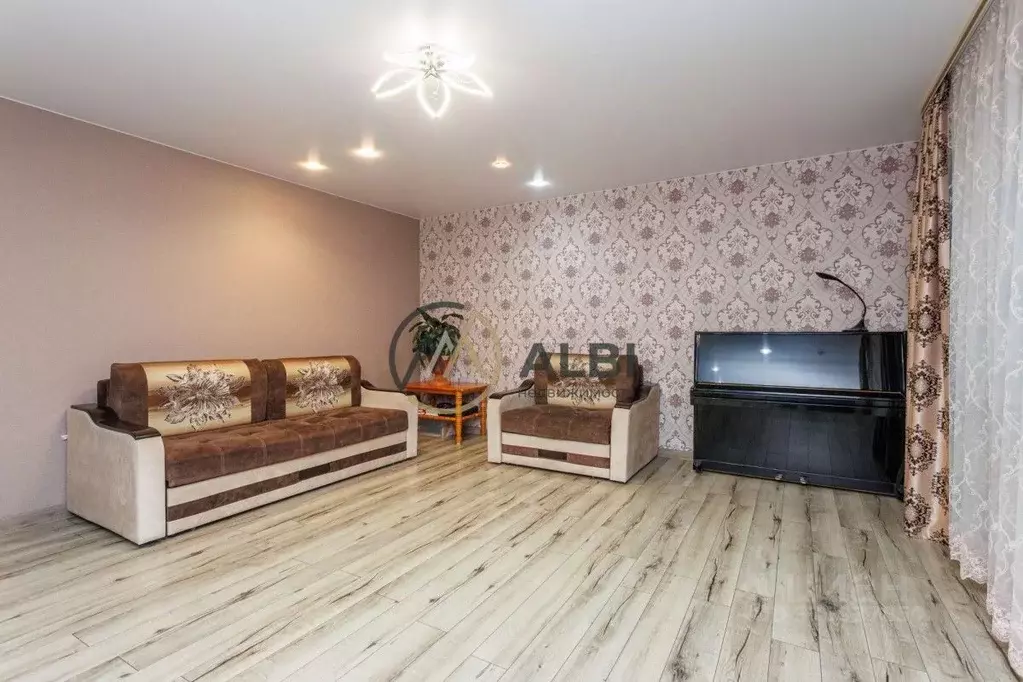 1-к кв. Башкортостан, Уфа ул. Октябрьской Революции, 54А (58.4 м) - Фото 0