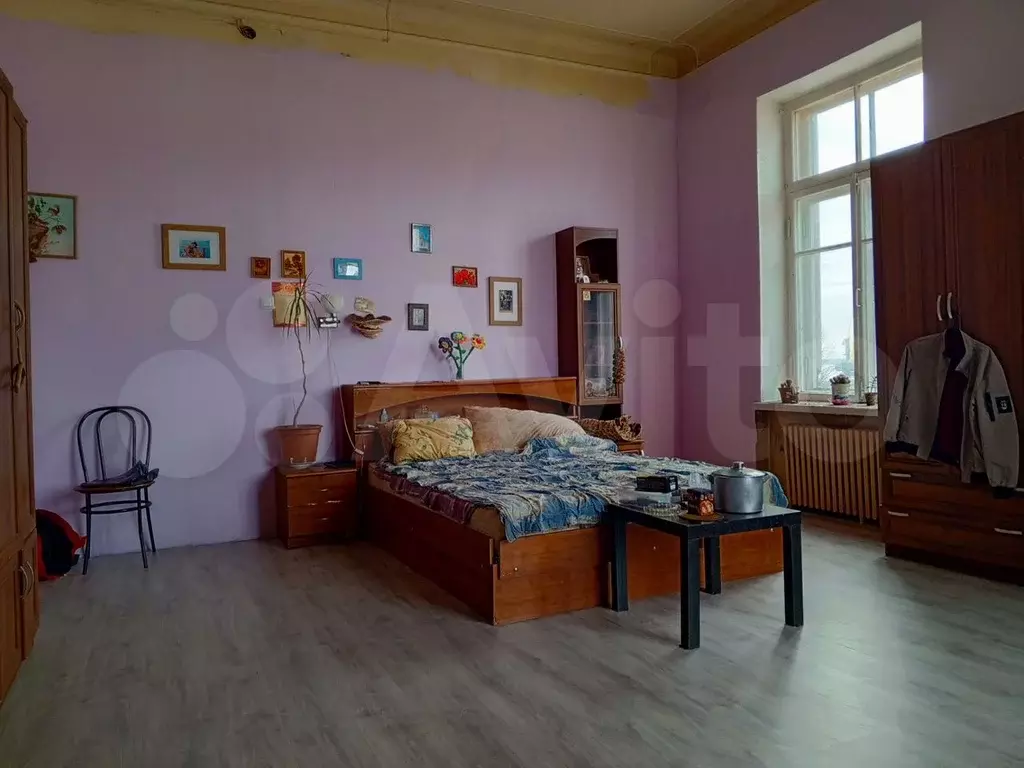 Комната 27 м в 3-к., 4/4 эт. - Фото 1