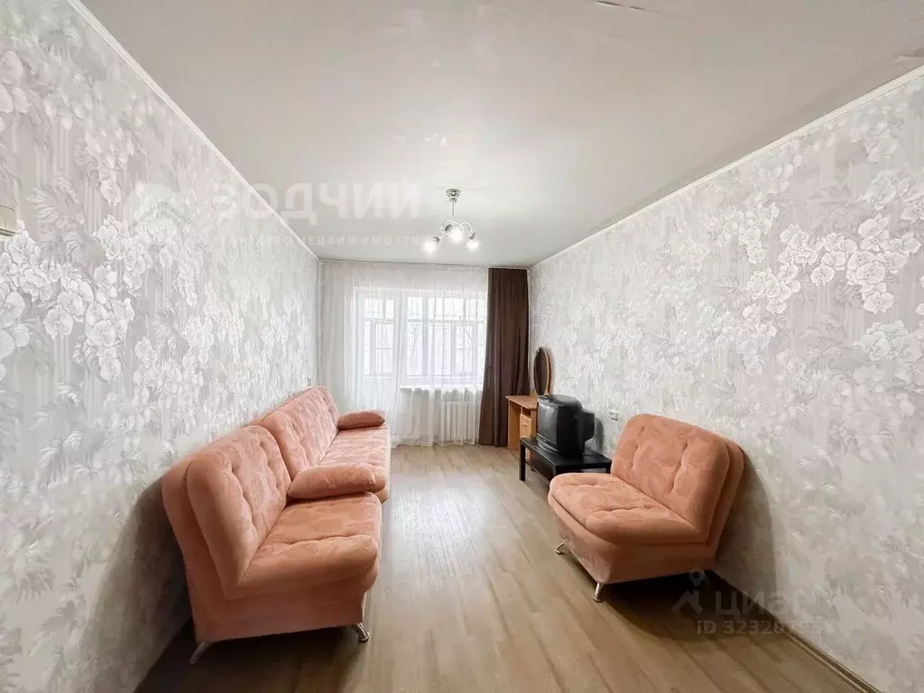 3-к кв. Чувашия, Чебоксары ул. Космонавта Андрияна Григорьевича ... - Фото 0