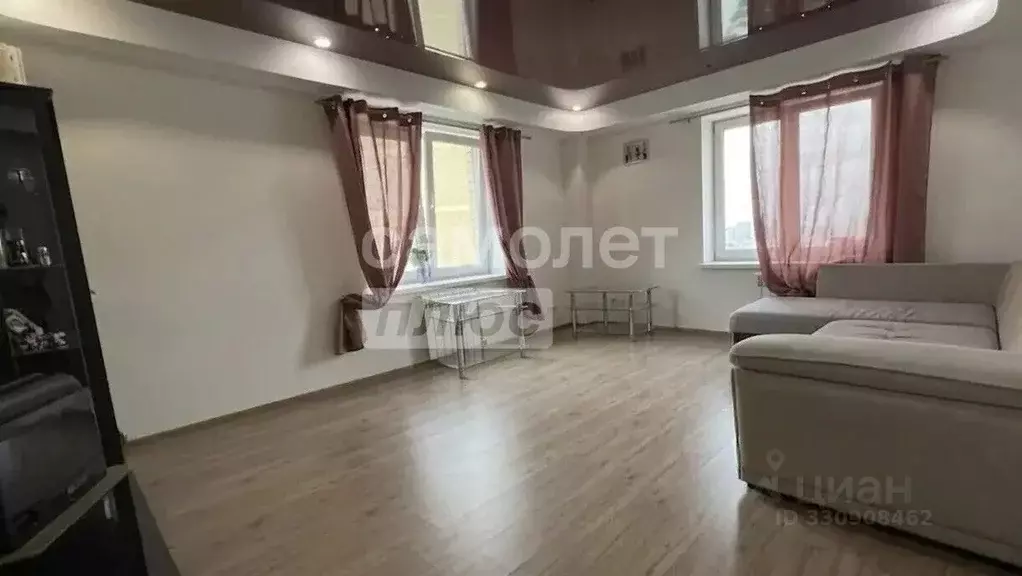 3-к кв. Свердловская область, Екатеринбург ул. Дорожная, 19 (68.6 м) - Фото 2