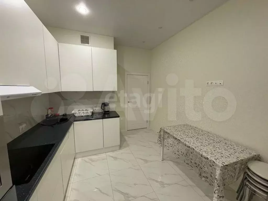 2-к. квартира, 60 м, 12/15 эт. - Фото 1