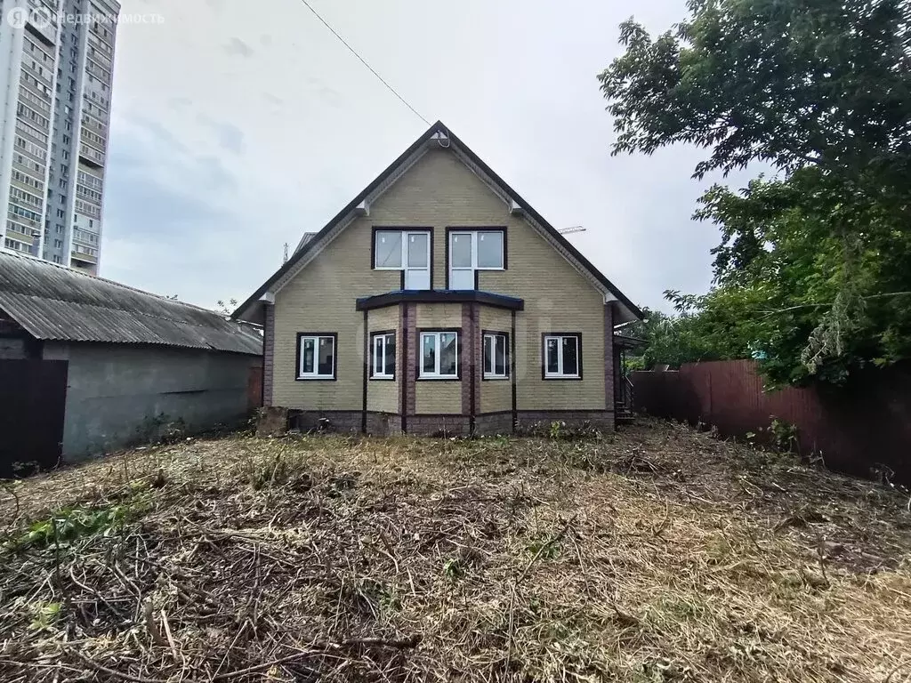 Дом в Энгельс, Красноармейская улица, 58 (200 м) - Фото 1