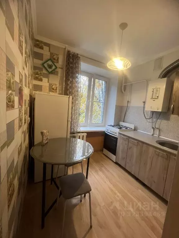 2-к кв. Московская область, Реутов Советская ул., 8 (43.0 м) - Фото 1