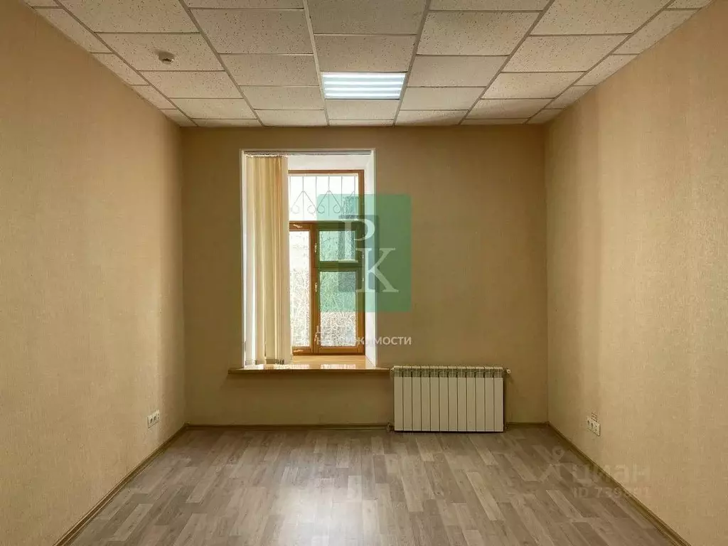 Офис в Севастополь ул. Луначарского, 9 (98 м) - Фото 1