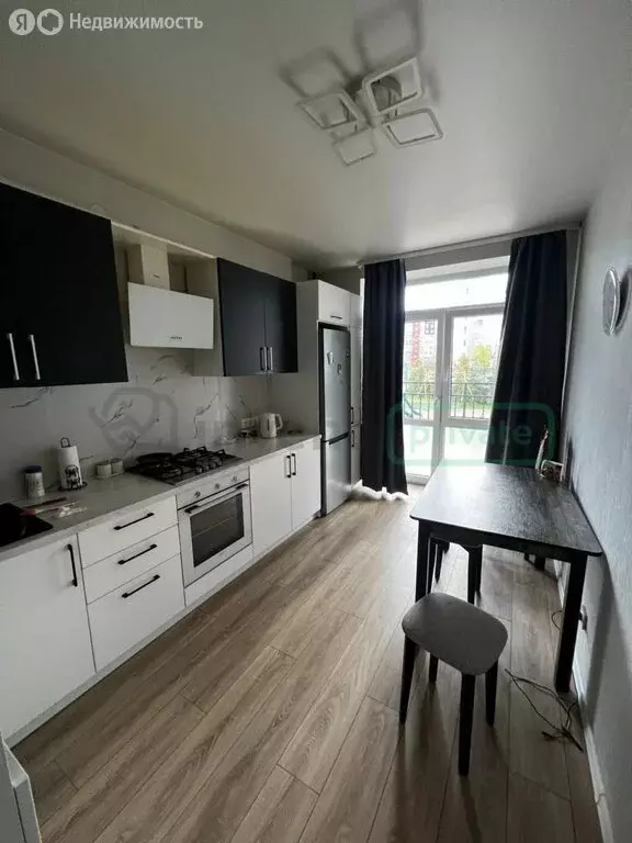 1-комнатная квартира: Калининград, Рассветная улица, 21 (48 м) - Фото 1