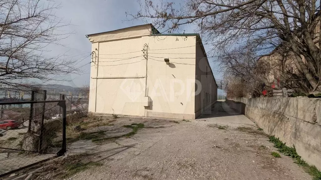 Продаю помещение свободного назначения, 913 м - Фото 1
