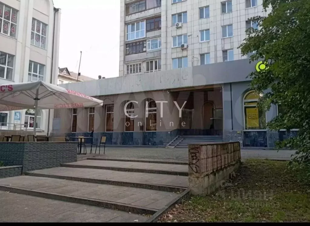 Торговая площадь в Тюменская область, Тюмень ул. Республики, 94/1 (266 ... - Фото 1