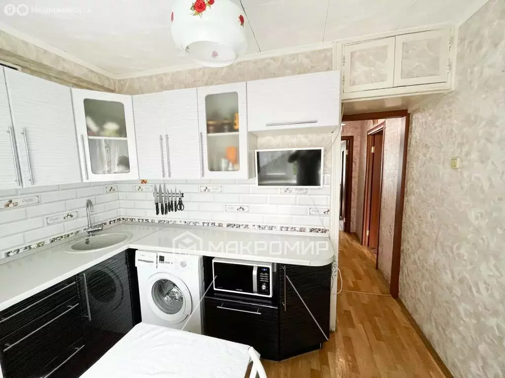 3-комнатная квартира: Обь, улица ЖКО Аэропорта, 23 (58.9 м) - Фото 1