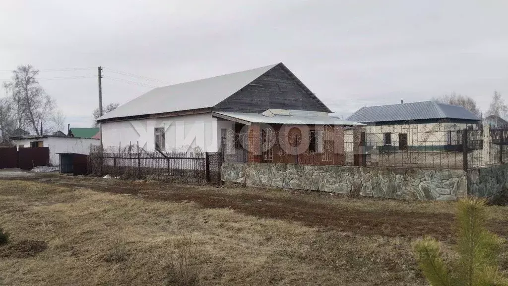 Дом в Алтайский край, Барнаул городской округ, пос. Лесной ул. ... - Фото 1