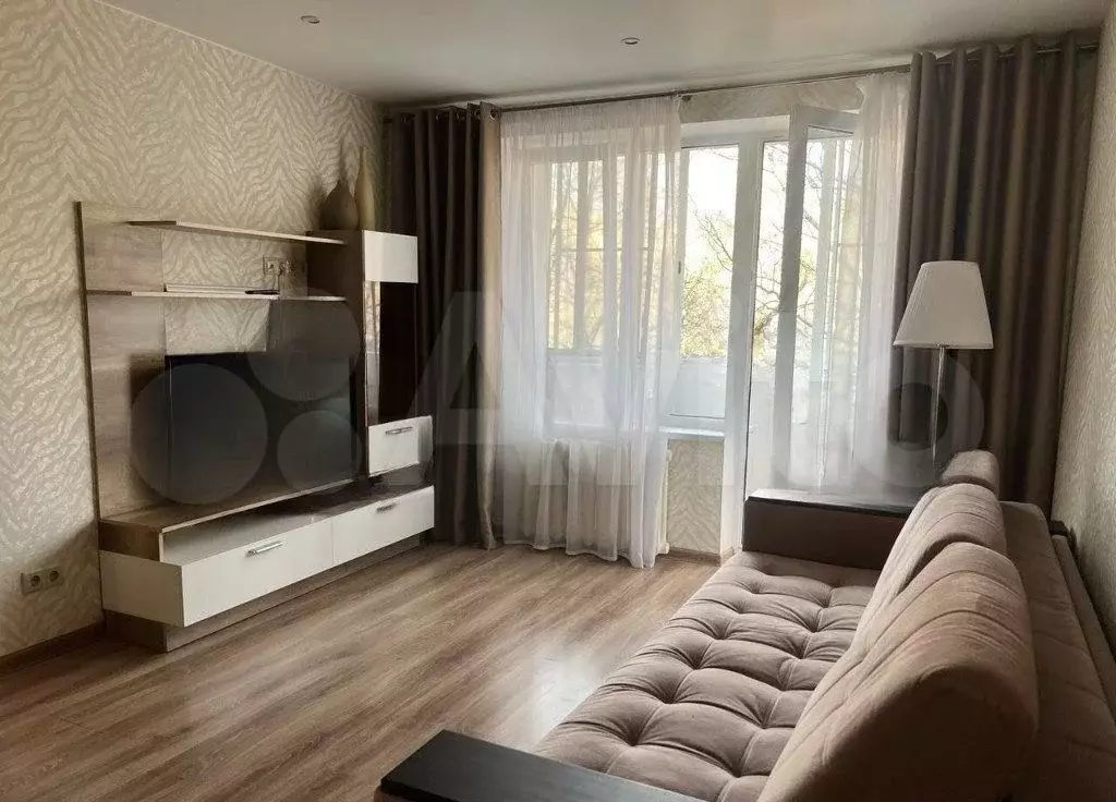 1-к. квартира, 32 м, 6/9 эт. - Фото 0