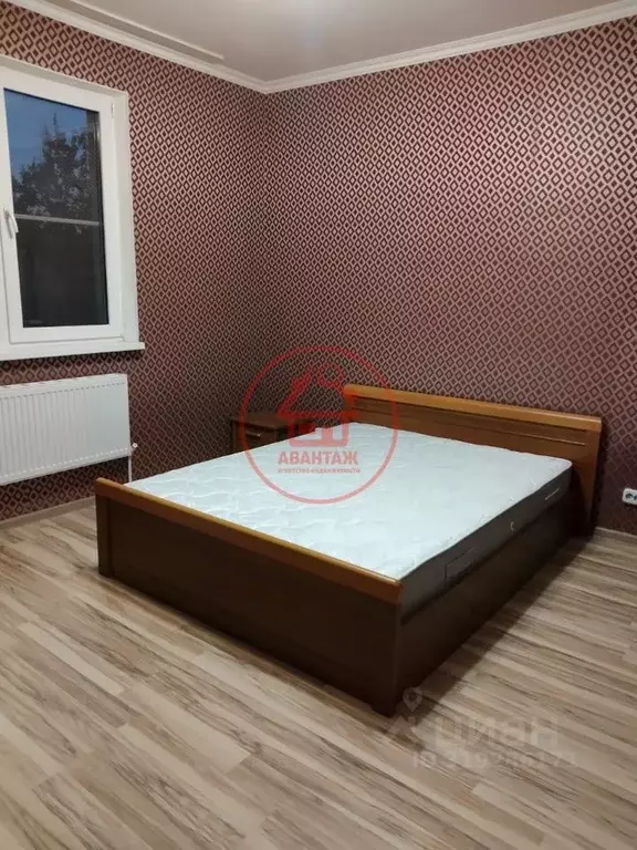 2-к кв. Краснодарский край, Армавир ул. Матвеева, 40 (62.8 м) - Фото 0