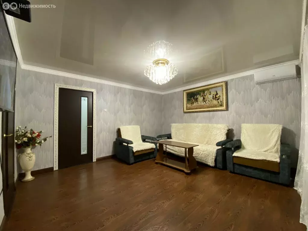 4-комнатная квартира: Нальчик, улица Мусукаева, 40 (86.87 м) - Фото 1