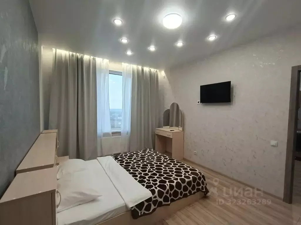 1-к кв. Тюменская область, Тюмень ул. Эльвиры Федоровой, 1 (36.0 м) - Фото 2