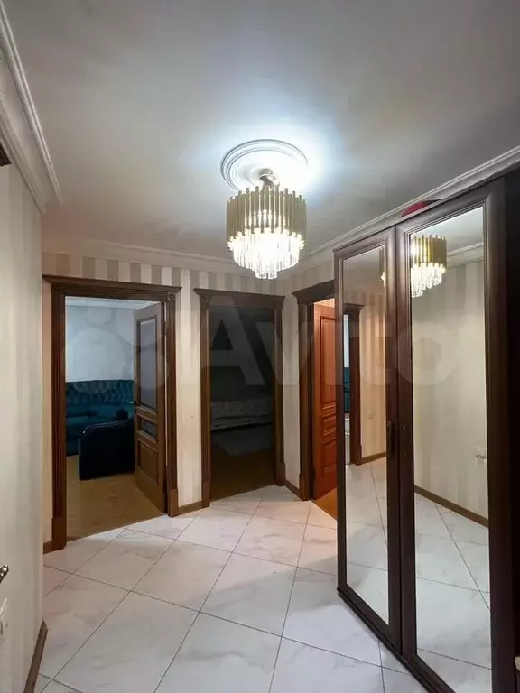 3-к. квартира, 70 м, 4/5 эт. - Фото 0