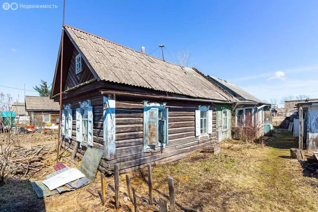 Дом в район им. Лазо, рабочий посёлок Хор, улица 12 Декабря (200 м) - Фото 0