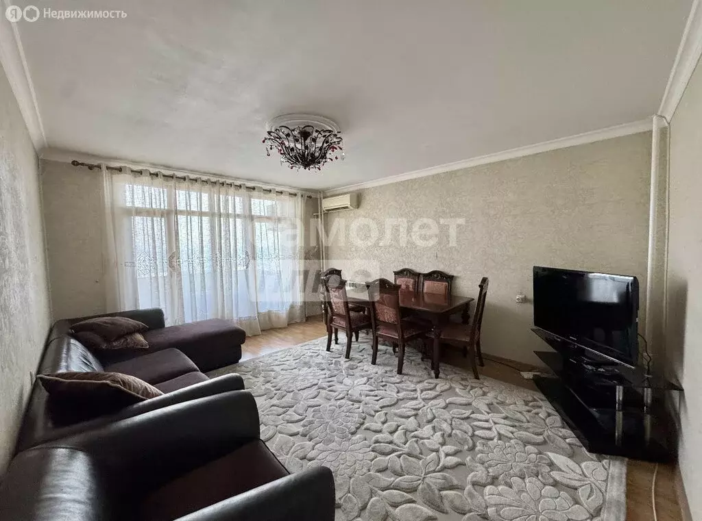 2-комнатная квартира: Махачкала, проспект Расула Гамзатова, 61А (60 м) - Фото 1