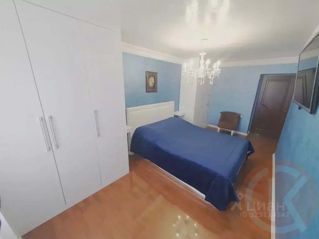 2-к кв. Крым, Евпатория просп. Победы, 63 (57.3 м) - Фото 1