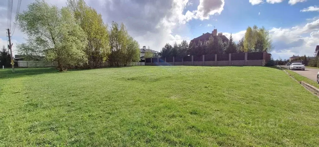 Участок в Московская область, Красногорск городской округ, д. ... - Фото 1