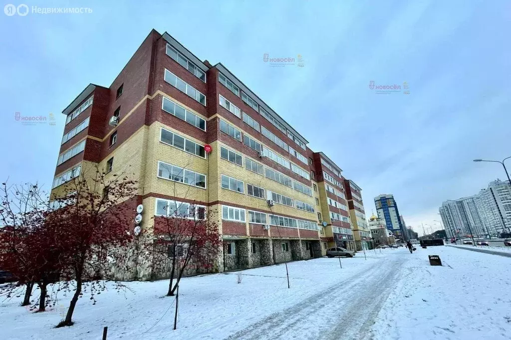 2-комнатная квартира: Екатеринбург, улица Чкалова, 248 (67 м) - Фото 1