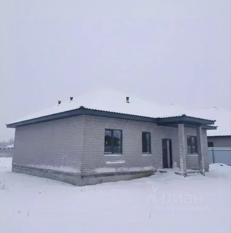 Дом в Свердловская область, Березовский муниципальный округ, пос. ... - Фото 1