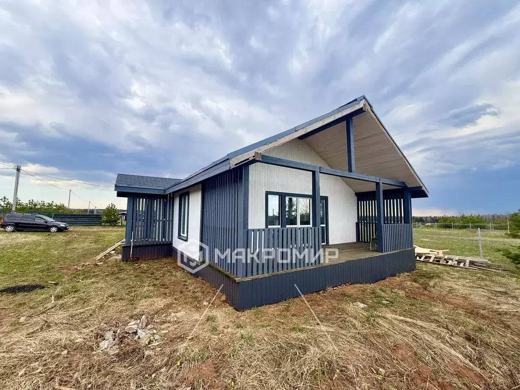 Дом в Кировская область, Слободской район, Ленинское с/пос, д. Луза ... - Фото 1