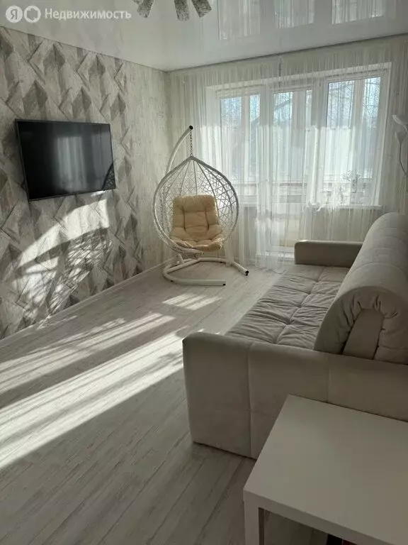 2-комнатная квартира: Магнитогорск, улица Завенягина, 9 (57 м) - Фото 1