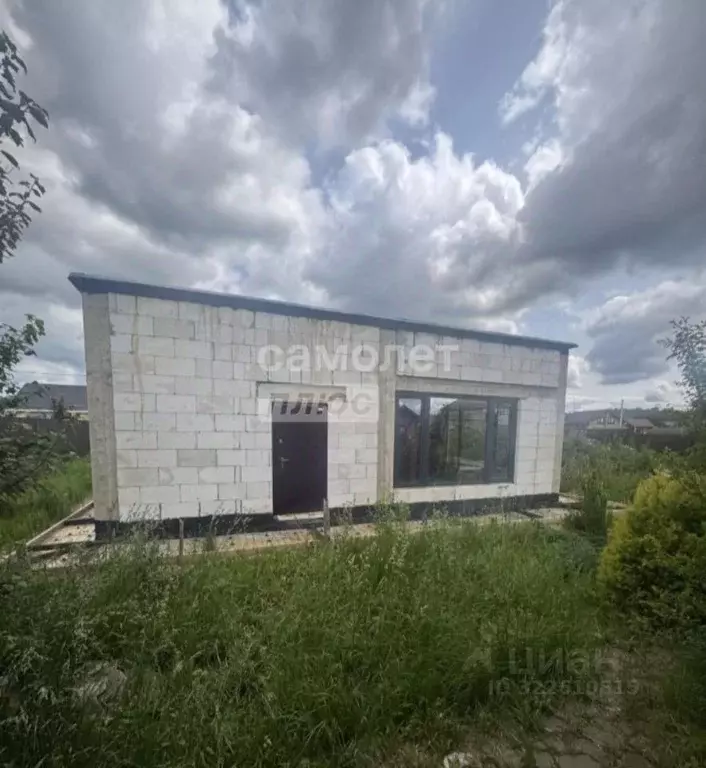 Коттедж в Калужская область, Совхоз Боровский с/пос, д. Комлево ул. ... - Фото 0